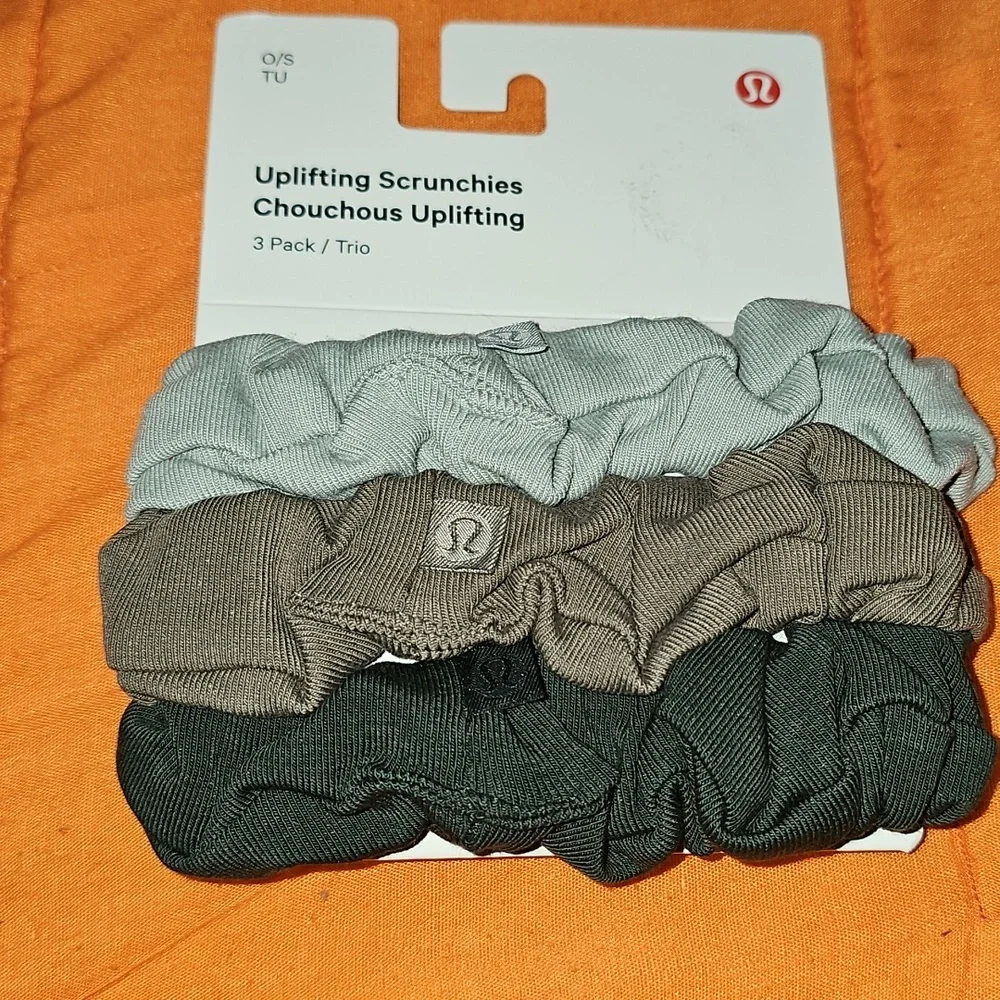 Lululemon Uplifting Scrunchies 3 Pack!! NOMD/RNFG/JDGR